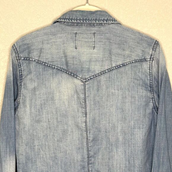 American Eagle Outfitters Shirt Womens 10 Blue Chambray Denim Western Pearl Snap - Picture 6 of 9